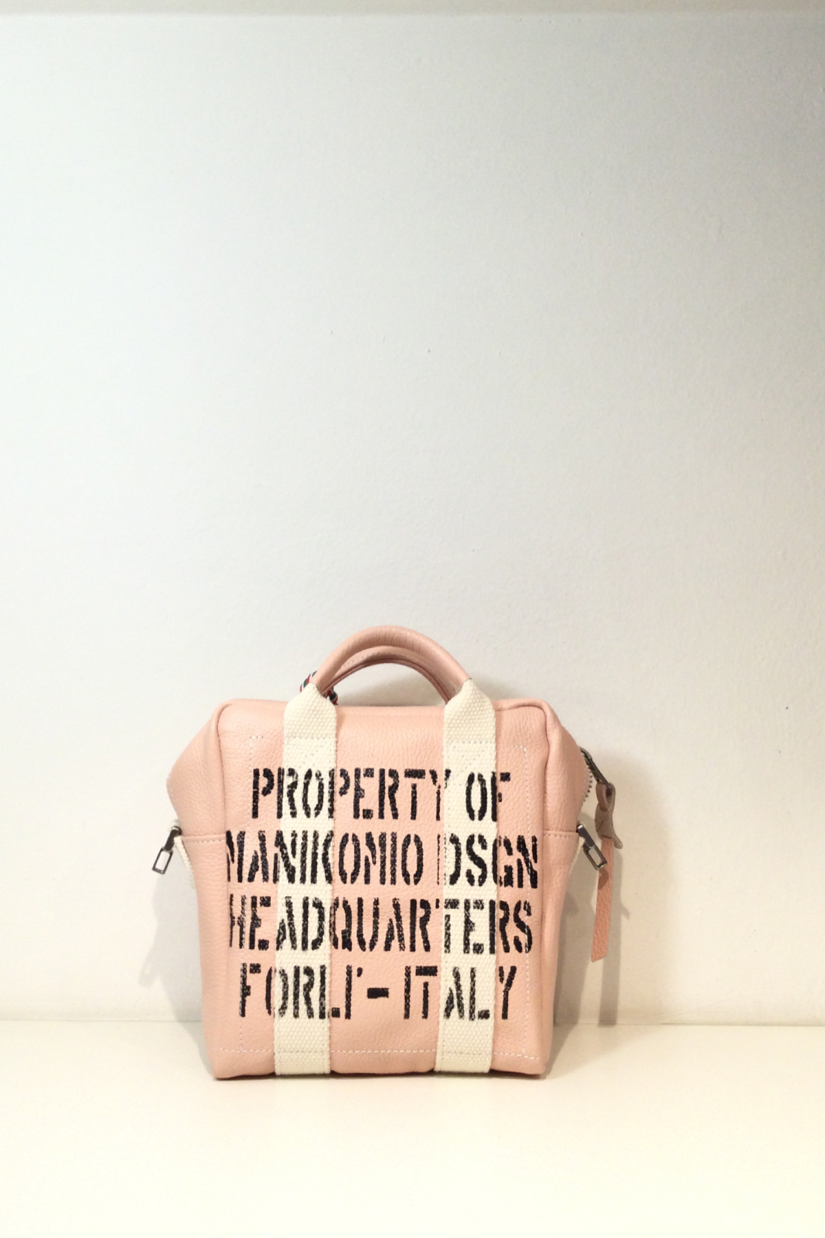 Manikomio dsgn aviator’s kit bag QB rosa